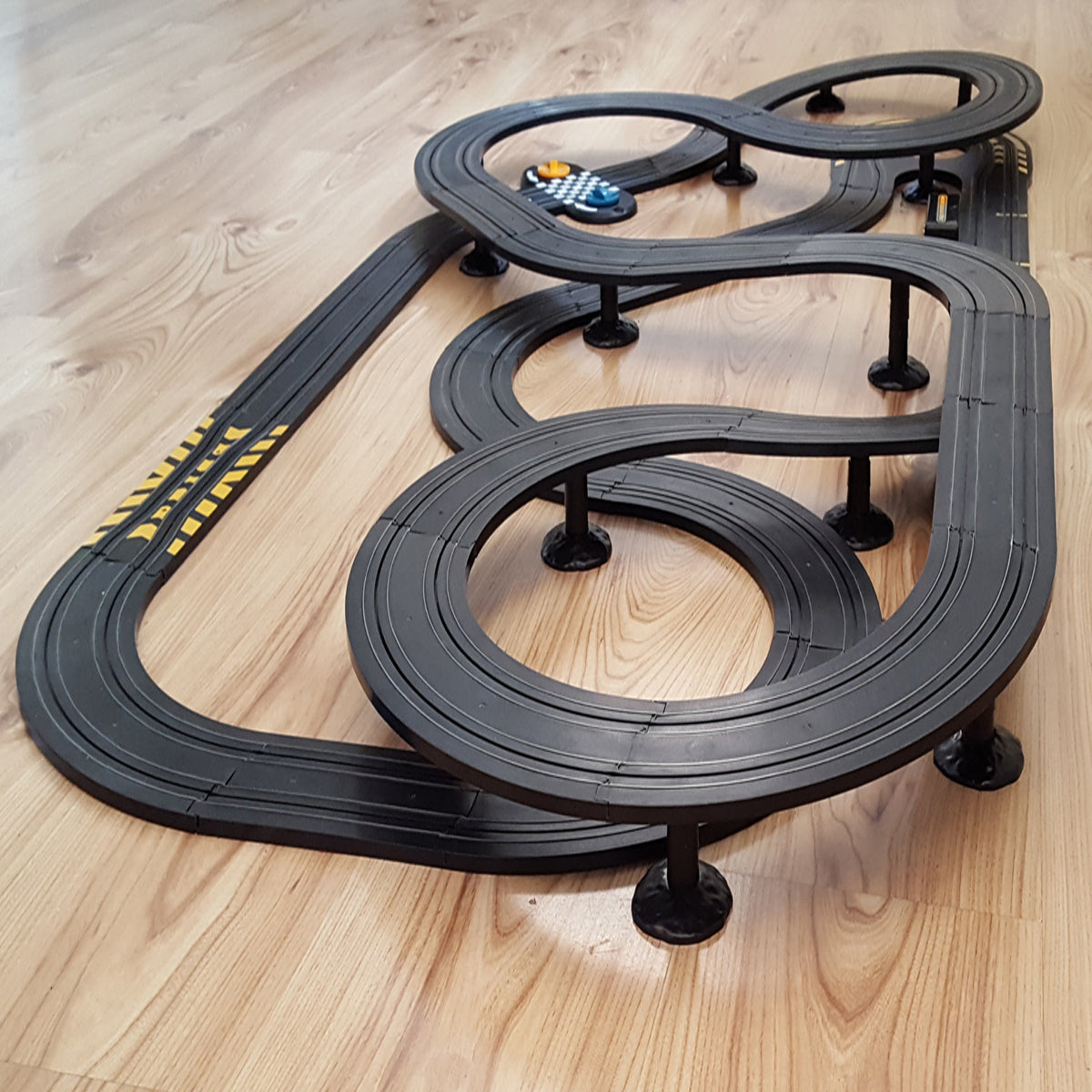 Micro Scalextric 1 64 Extended Track Layout MICRO WINDER Action Slot Racing