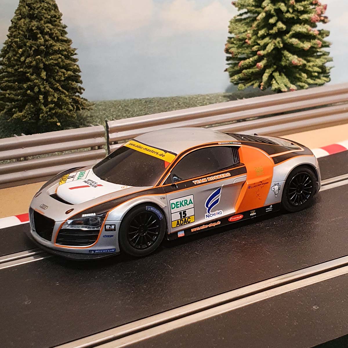 Coche Scalextric 1:32 - C3134 Audi R8 LMS GT3 Equipo Rosberg #15