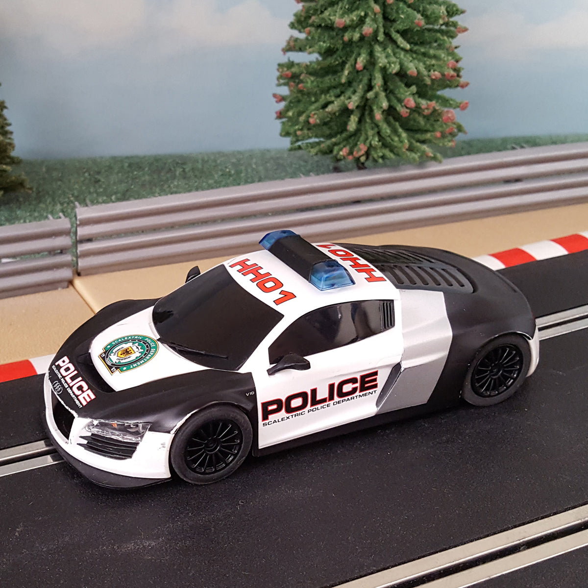 scalextric audi r8 police car