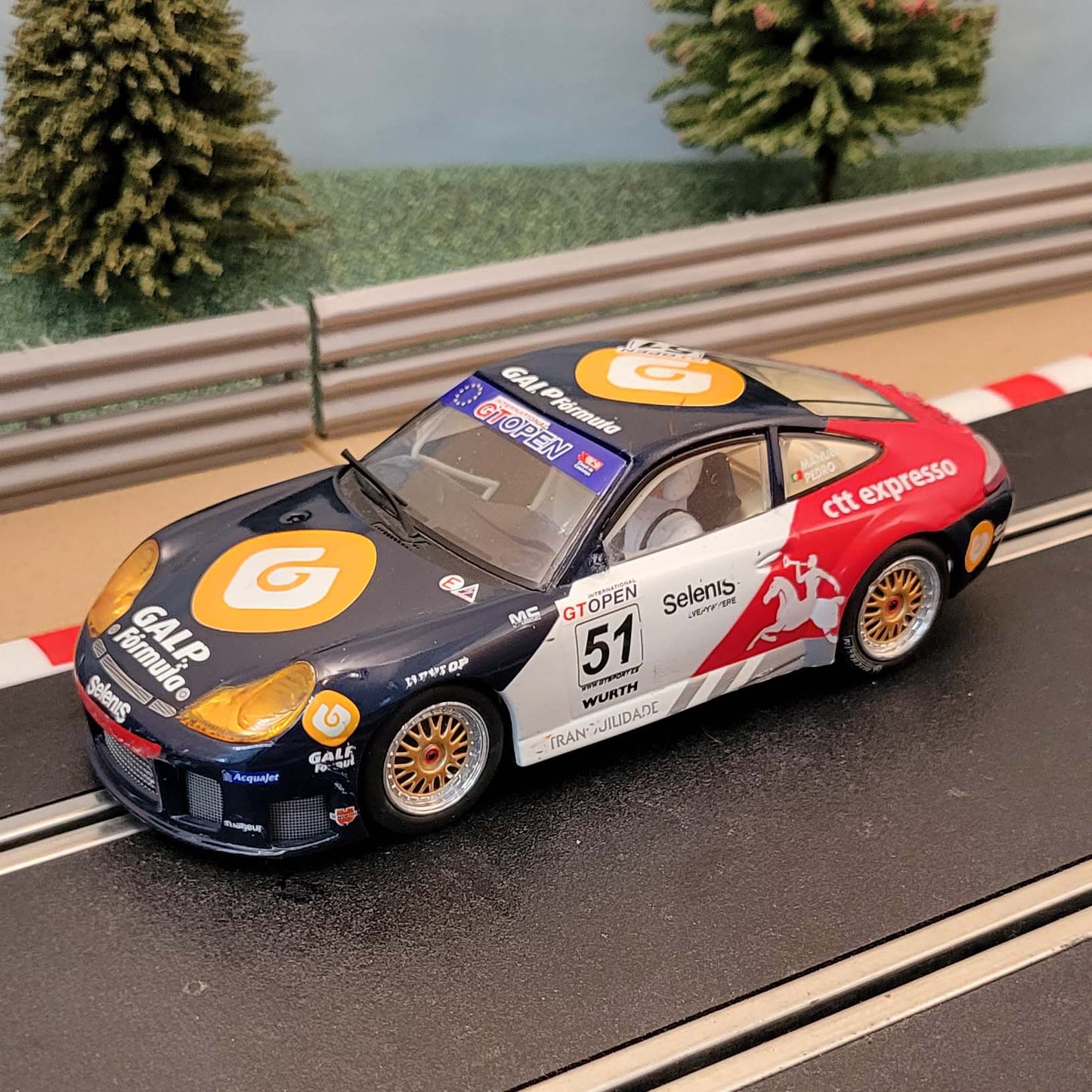 Coche Digital Scalextric 1:32 - C2849D Porsche 911 GT3R Galp #51 *LUCES* #Q