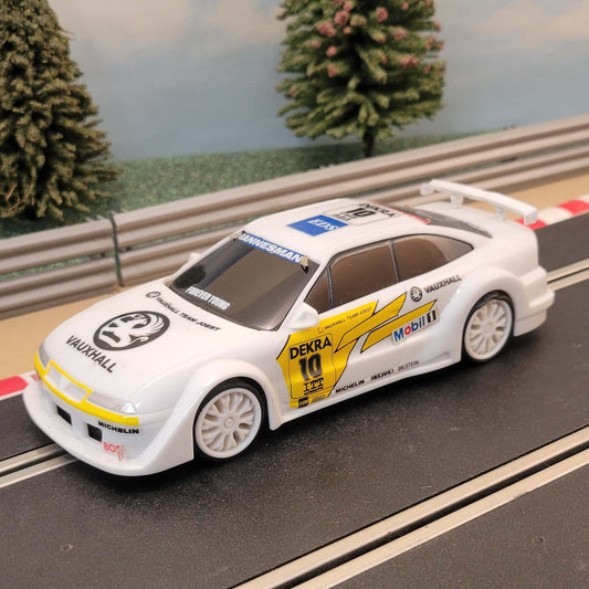 Coche Scalextric 1:32 - Dekra Opel Calibra/Vectra #25