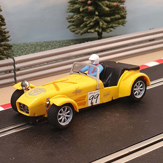 Coche Scalextric 1:32 - C2211 Caterham Amarillo #99 #E