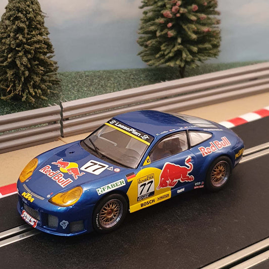 Coche Scalextric 1:32 - Porsche 911 GT3R #77 Red Bull *LUCES* #B