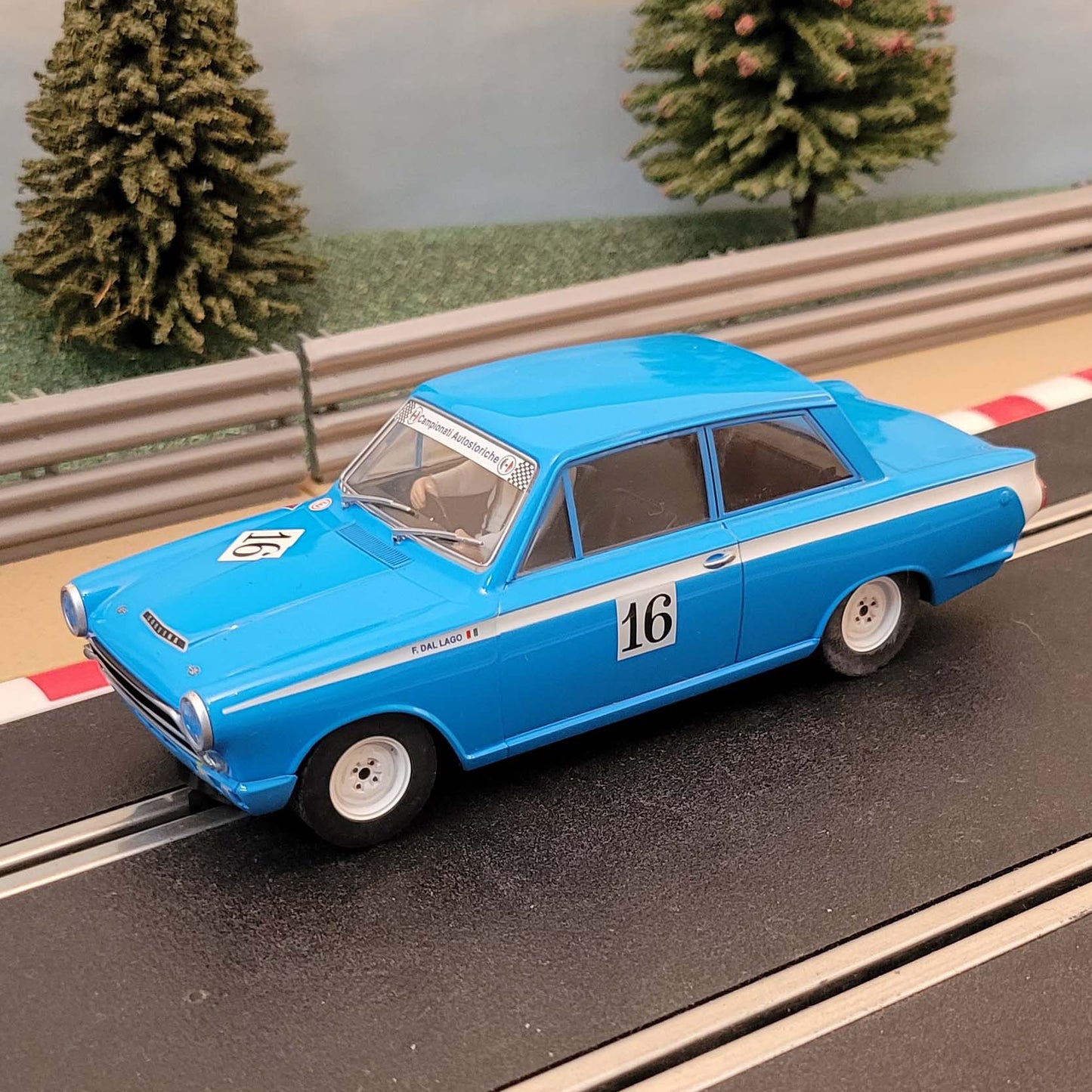 Coche Scalextric 1:32 - C3307 Ford Cortina #16