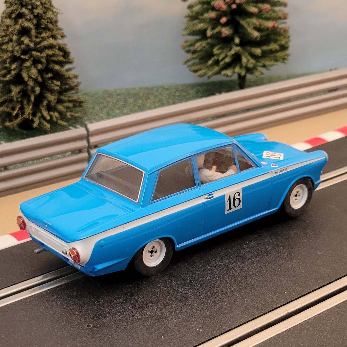 Coche Scalextric 1:32 - C3307 Ford Cortina #16