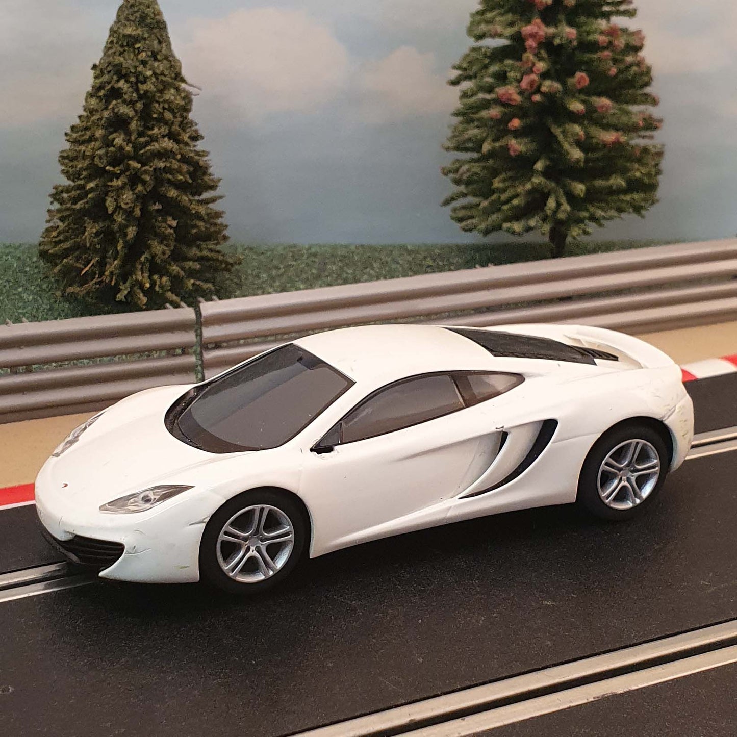 Scalextric 1:32 Car - White McLaren MP4-12C #K