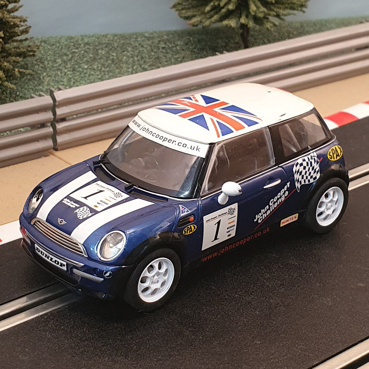 Scalextric 1:32 Car - C2527 Blue BMW Mini Cooper Union Jack #1 *LIGHTS* #Q