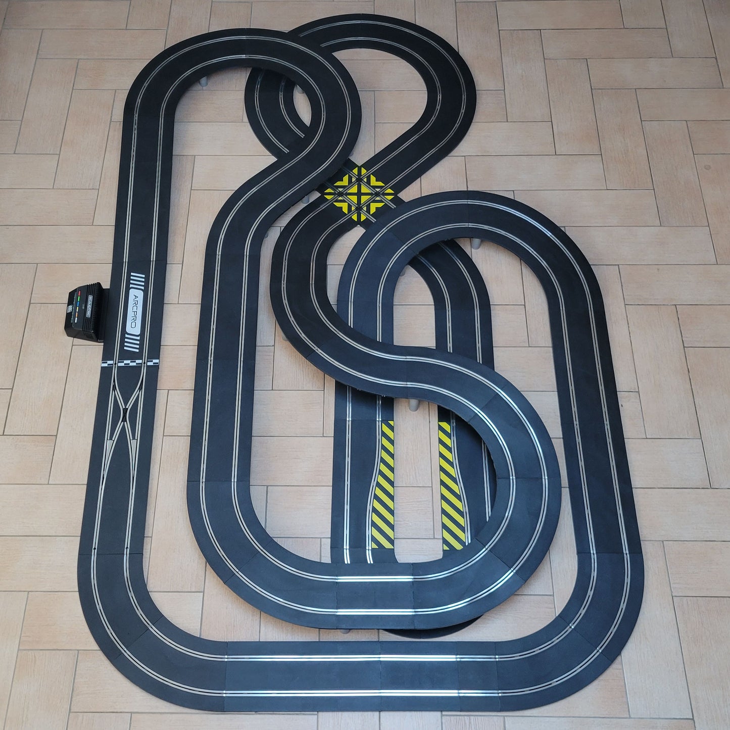 Scalextric Sport 1:32 Track Set - Huge Layout ARC Pro AS5