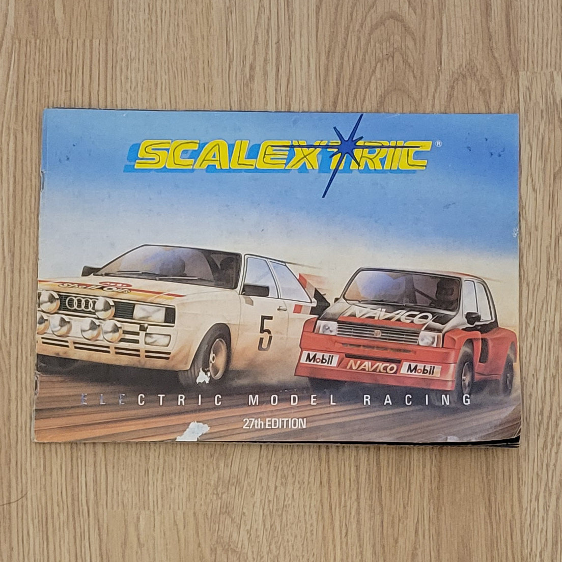 Scalextric Catalogue - C602 27th Edition #B