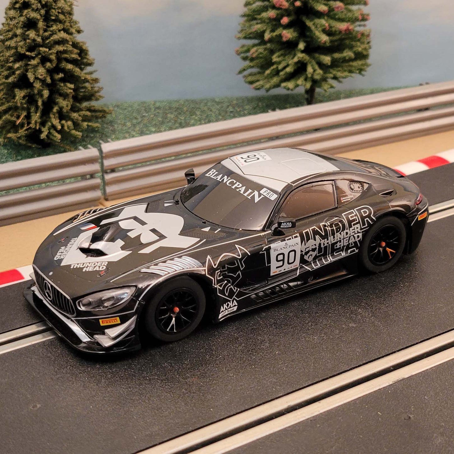 Scalextric 1:32 Car - Mercedes AMG GT3 Thunderhead *LIGHTS* #90 #WS