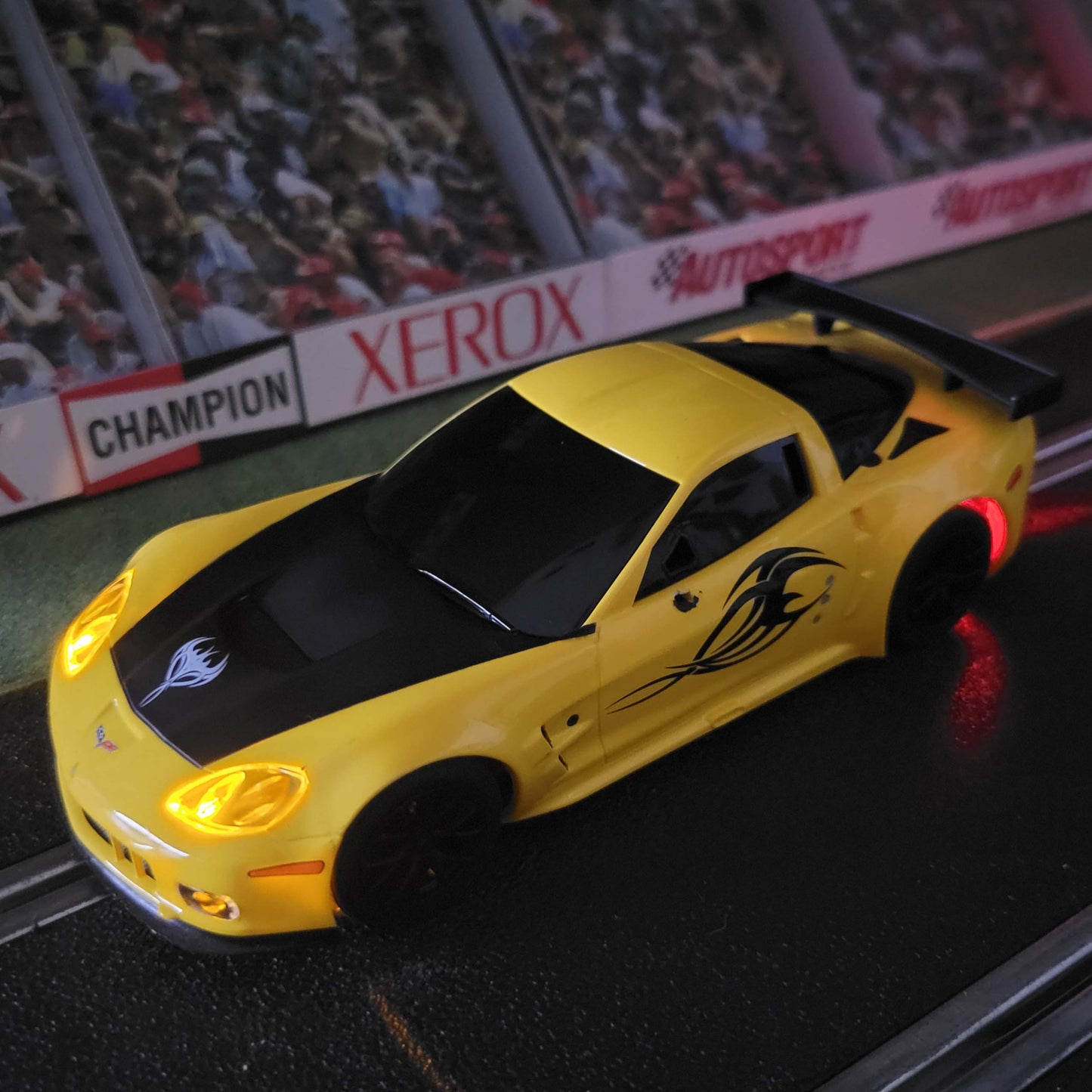 Scalextric 1:32 Car - Yellow Chevrolet Corvette C6R *LIGHTS* #M