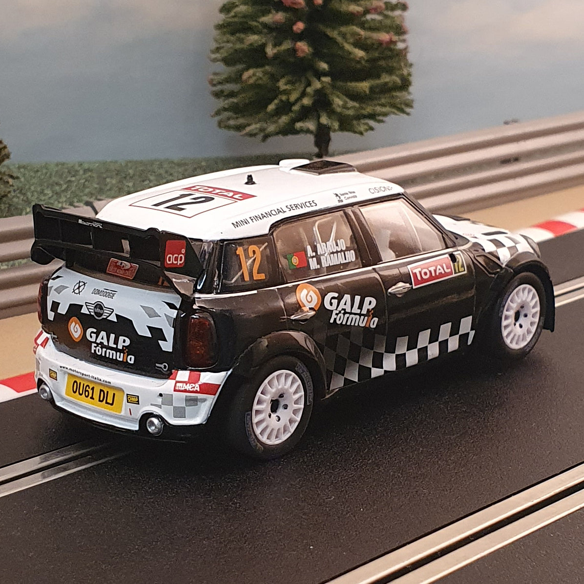 Scalextric 1:32 Car - C3385 Mini Countryman WRC Araujao #12