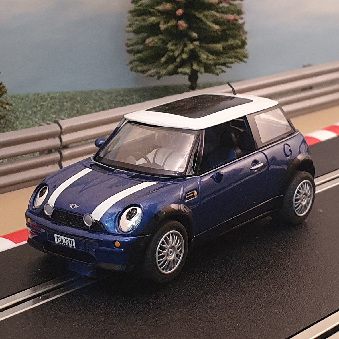 Scalextric 1:32 Car - C2538 Italian Job - Blue BMW Mini Cooper *LIGHTS* #D