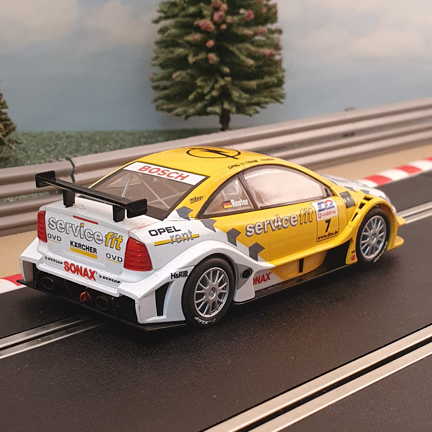 Scalextric 1:32 Car - C2430 DTM Opel V8 Coupe #7 Reuter *LIGHTS* #M