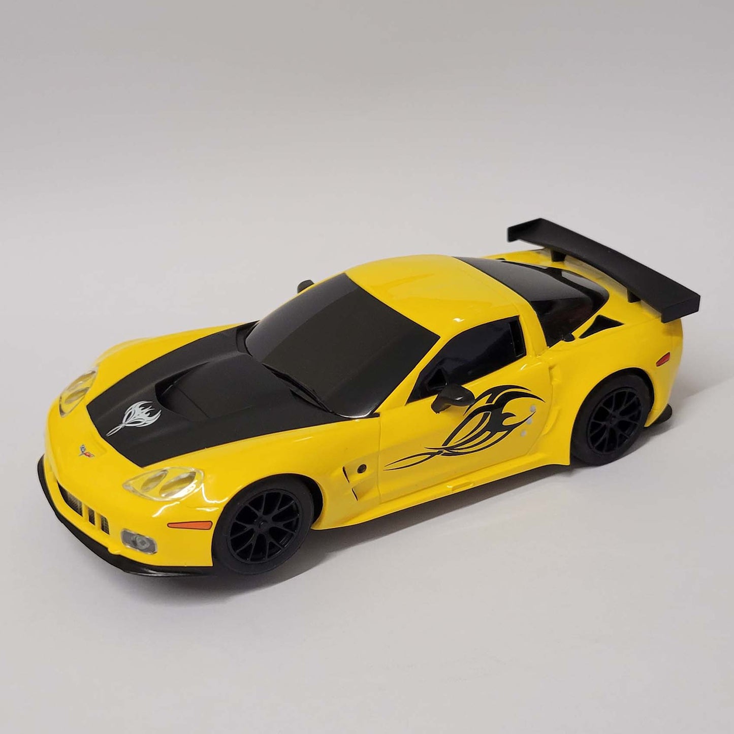 Coche Scalextric 1:32 - Chevrolet Corvette C6R amarillo *LUCES* NUEVO