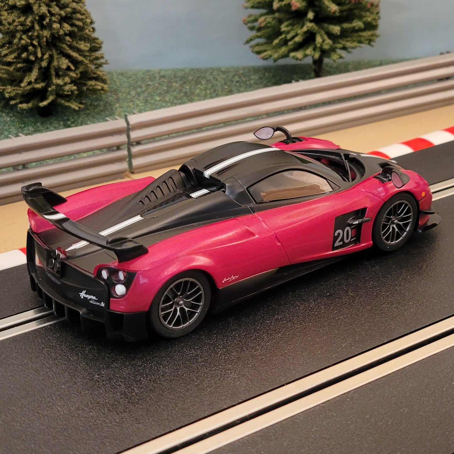 Scalextric 1:32 Car - C4274 Pagani Huayra #20