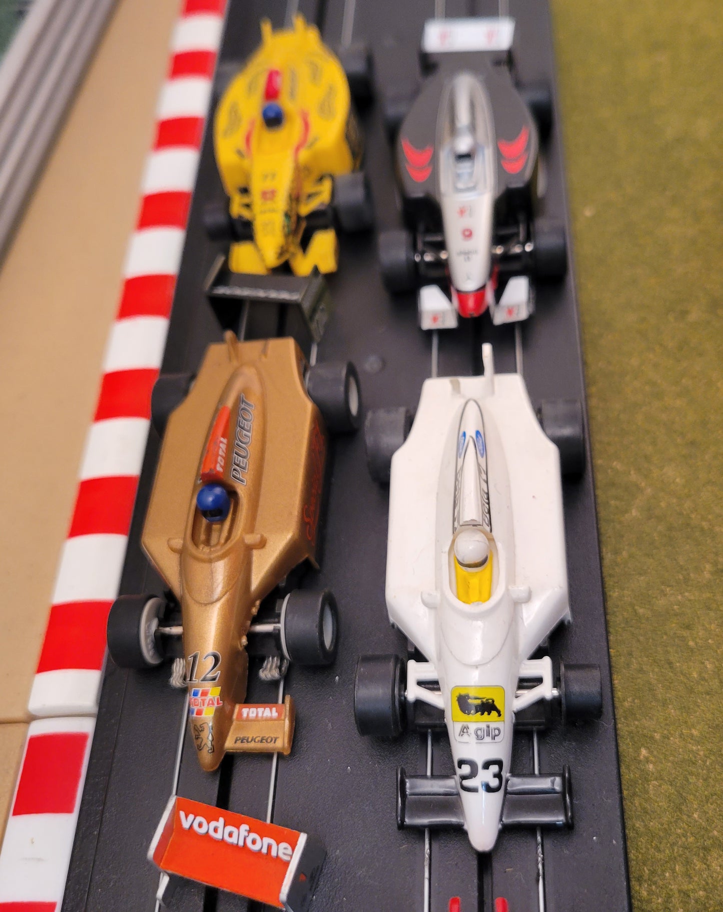 Micro Scalextric 1:64 Cars - 6 F1 Cars