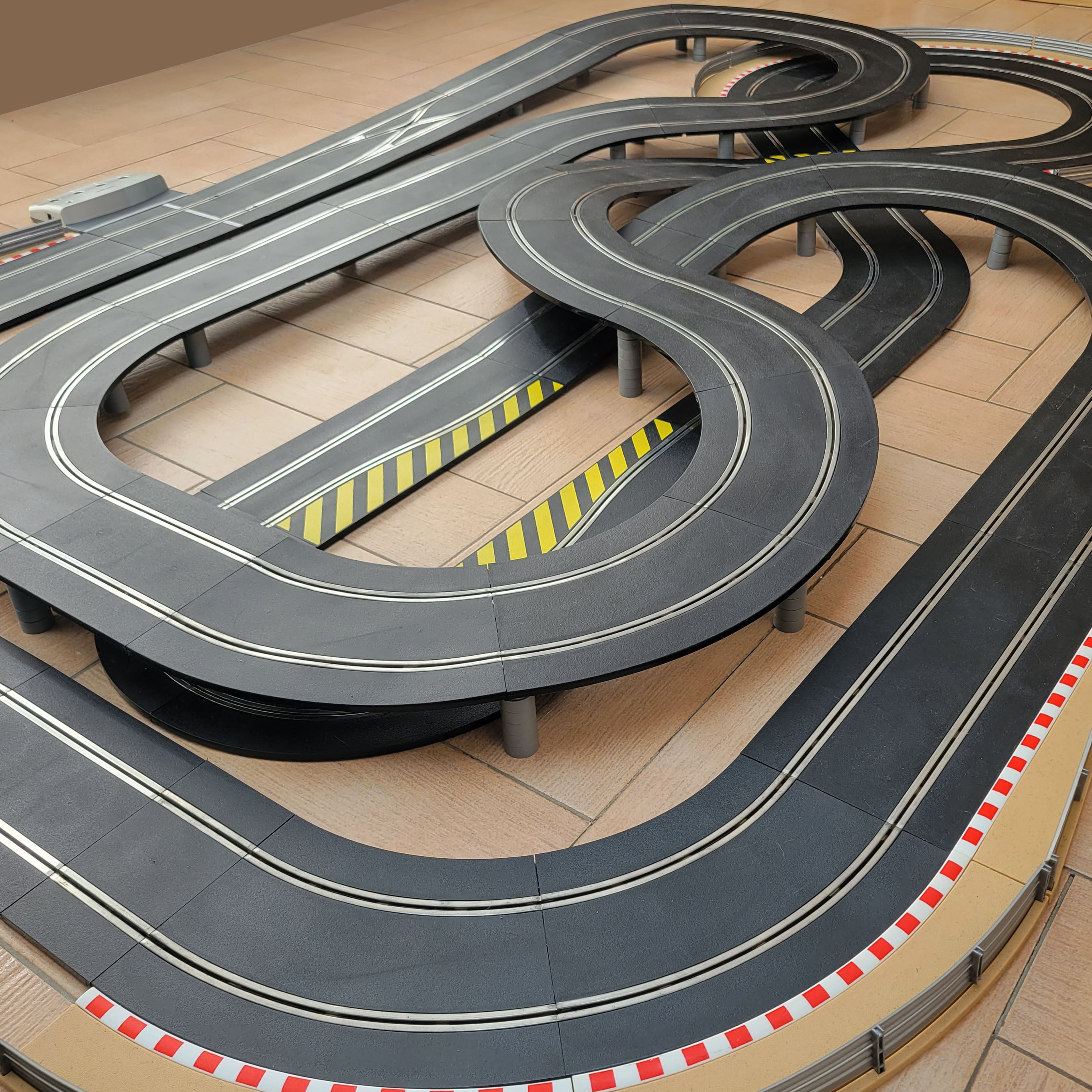 Scalextric Sport 1 32 Track Set Huge Layout DIGITAL AS5