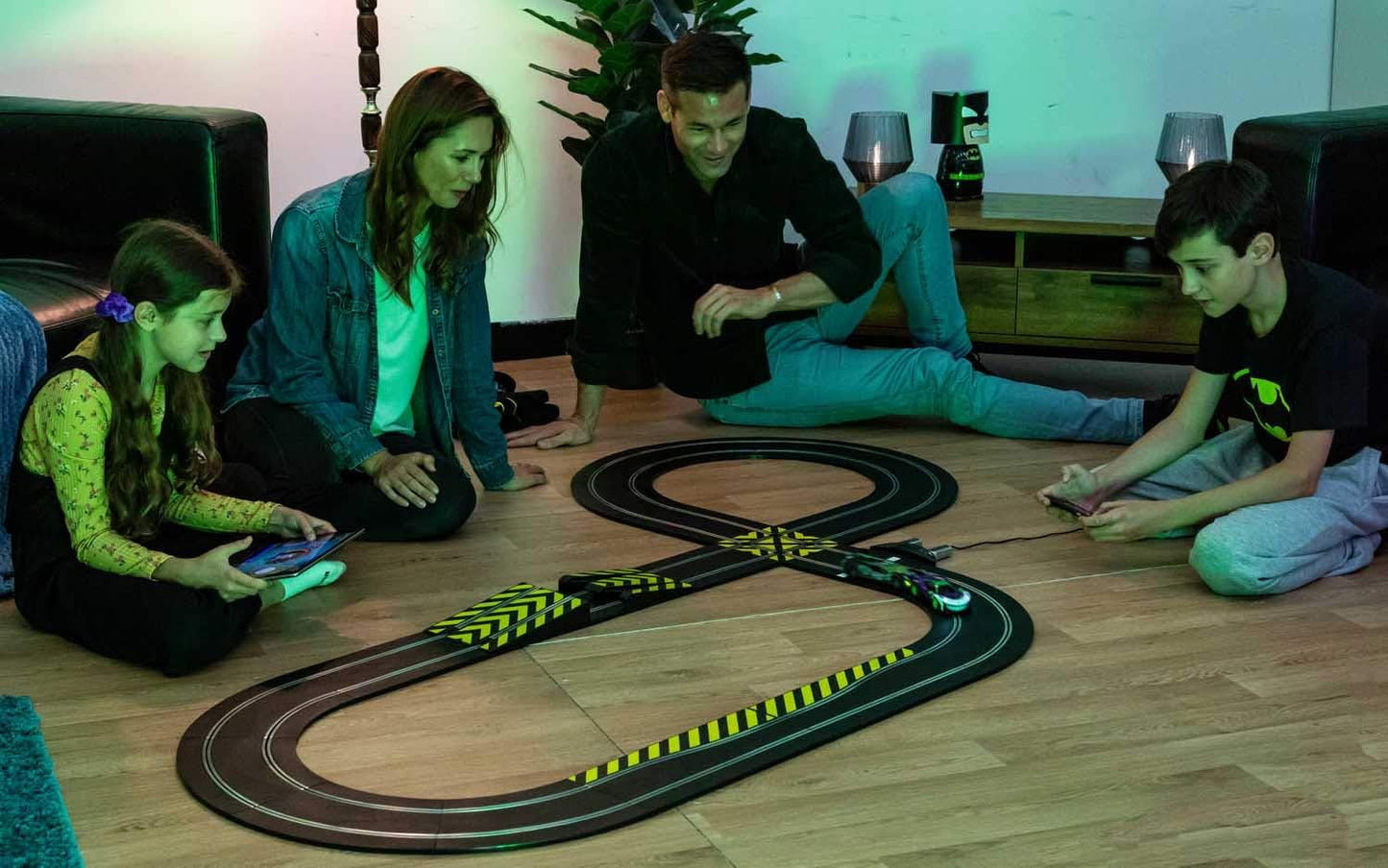 Scalextric Sport 1:32 Track Set Layout - C1415 Spark Plug - Batman vs Joker