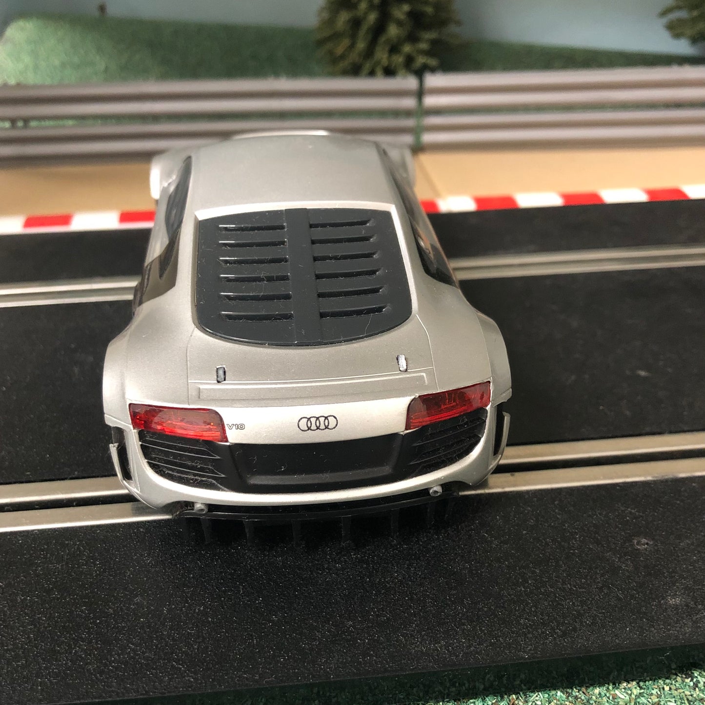 Scalextric 1:32 Car - C3251 Silver / Grey Audi R8 GT3 #Q