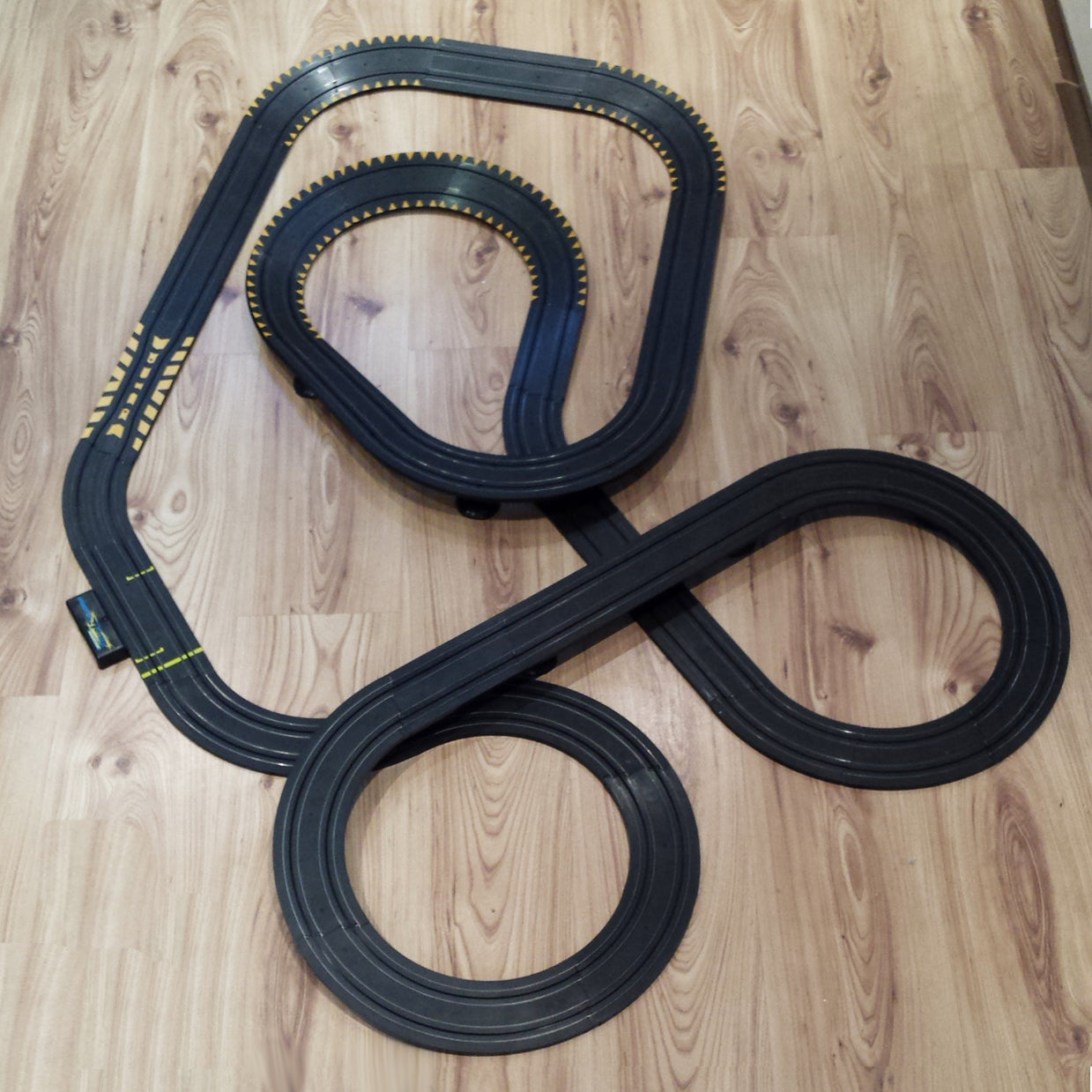 Micro Scalextric 1:64 Extended Track Layout #KC