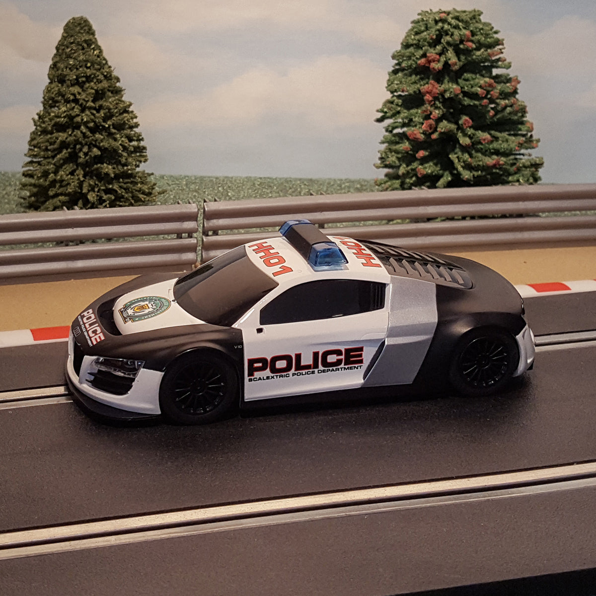 Scalextric 1:32 Car - C3457 Audi R8 GT3 Police Car *LIGHTS* #R