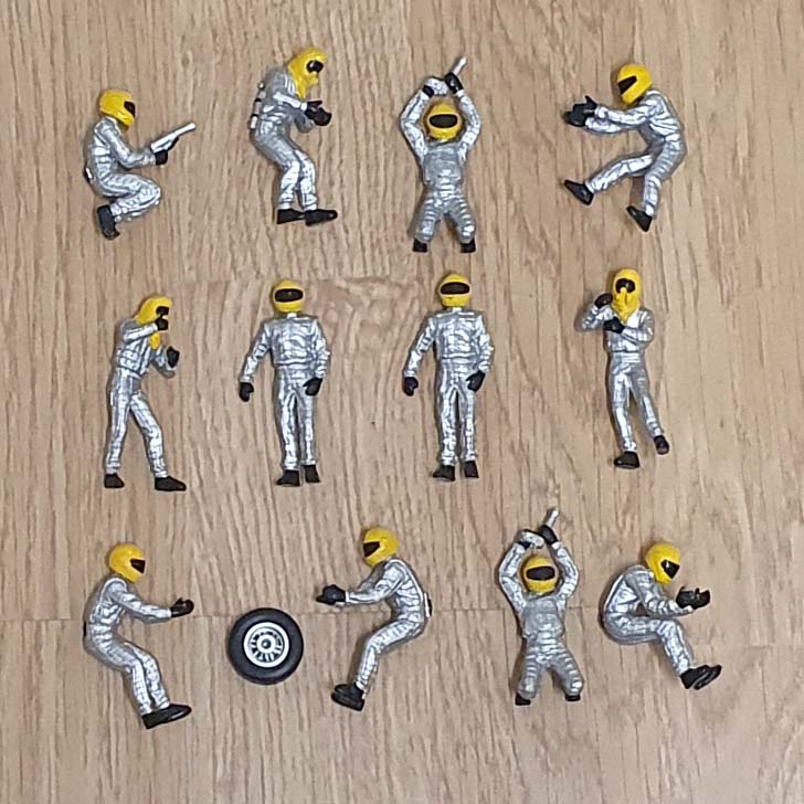 Scalextric 1:32 Pit Crew Figures From Pack C8294 - Silver #J