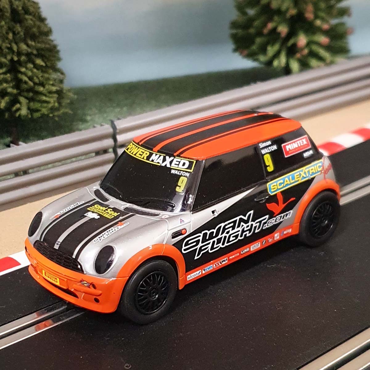 Coche Scalextric 1:32 - BMW Mini Cooper - Walton #9 #M