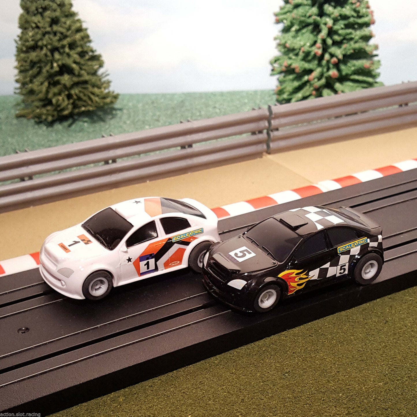 Micro Scalextric Pair 1:64 Cars - Rally Black #5 & White #1