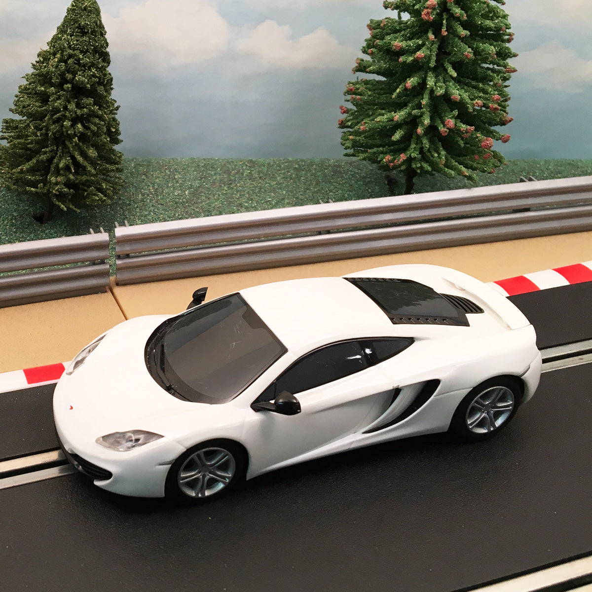 Scalextric 1:32 Car - White McLaren MP4-12C