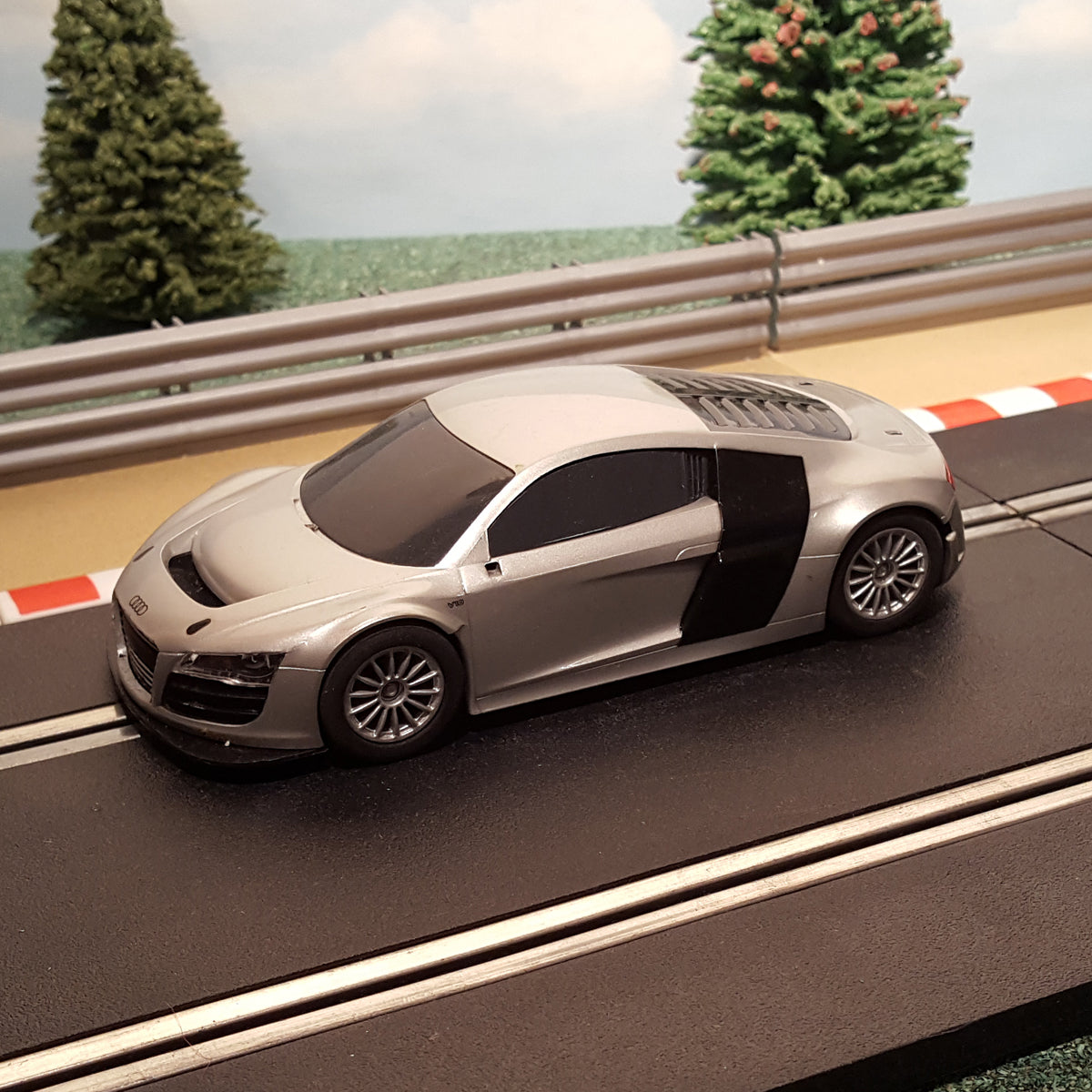 Scalextric 1:32 Car - Silver Audi R8 GT3 #MS